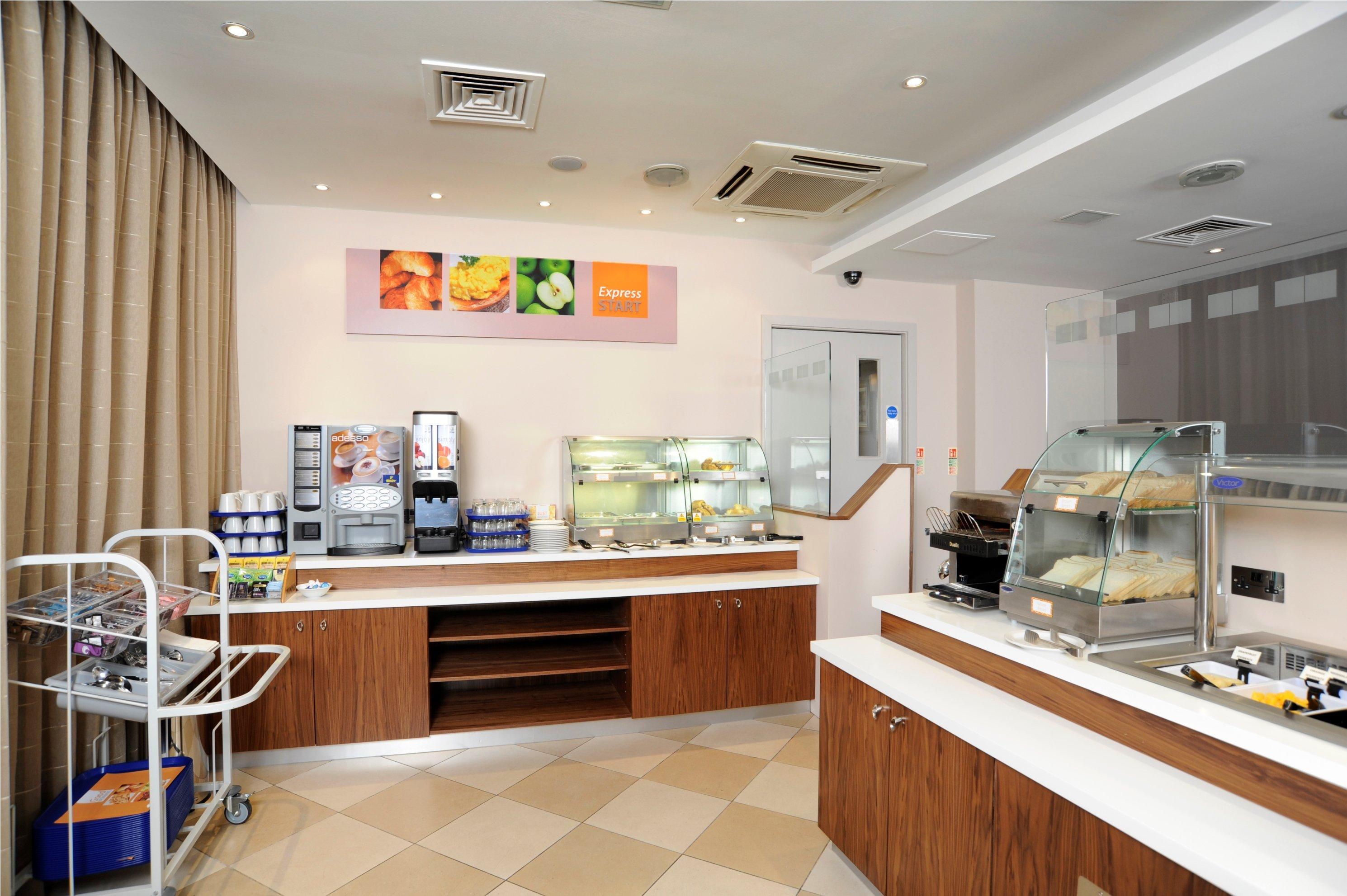 Holiday Inn Express Crewe, An Ihg Hotel Екстериор снимка