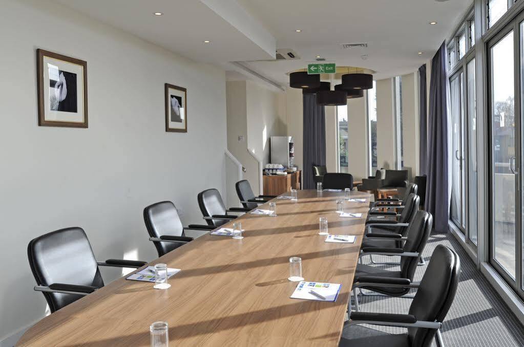 Holiday Inn Express Crewe, An Ihg Hotel Екстериор снимка